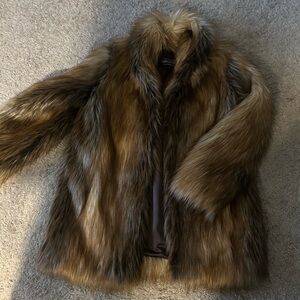 BRAND NEW Red Fox Faux Fur Shawl Collar Coat – Women’s Size M